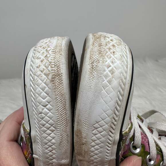 Converse - Picture 12 of 13